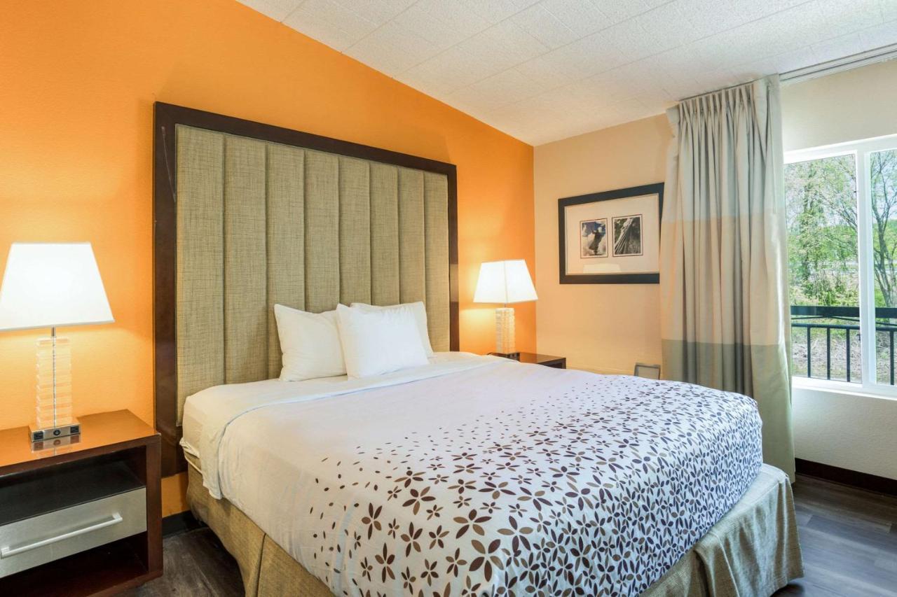 Fairmount Inn & Suites - Stroudsburg, Poconos Delaware Water Gap Eksteriør bilde