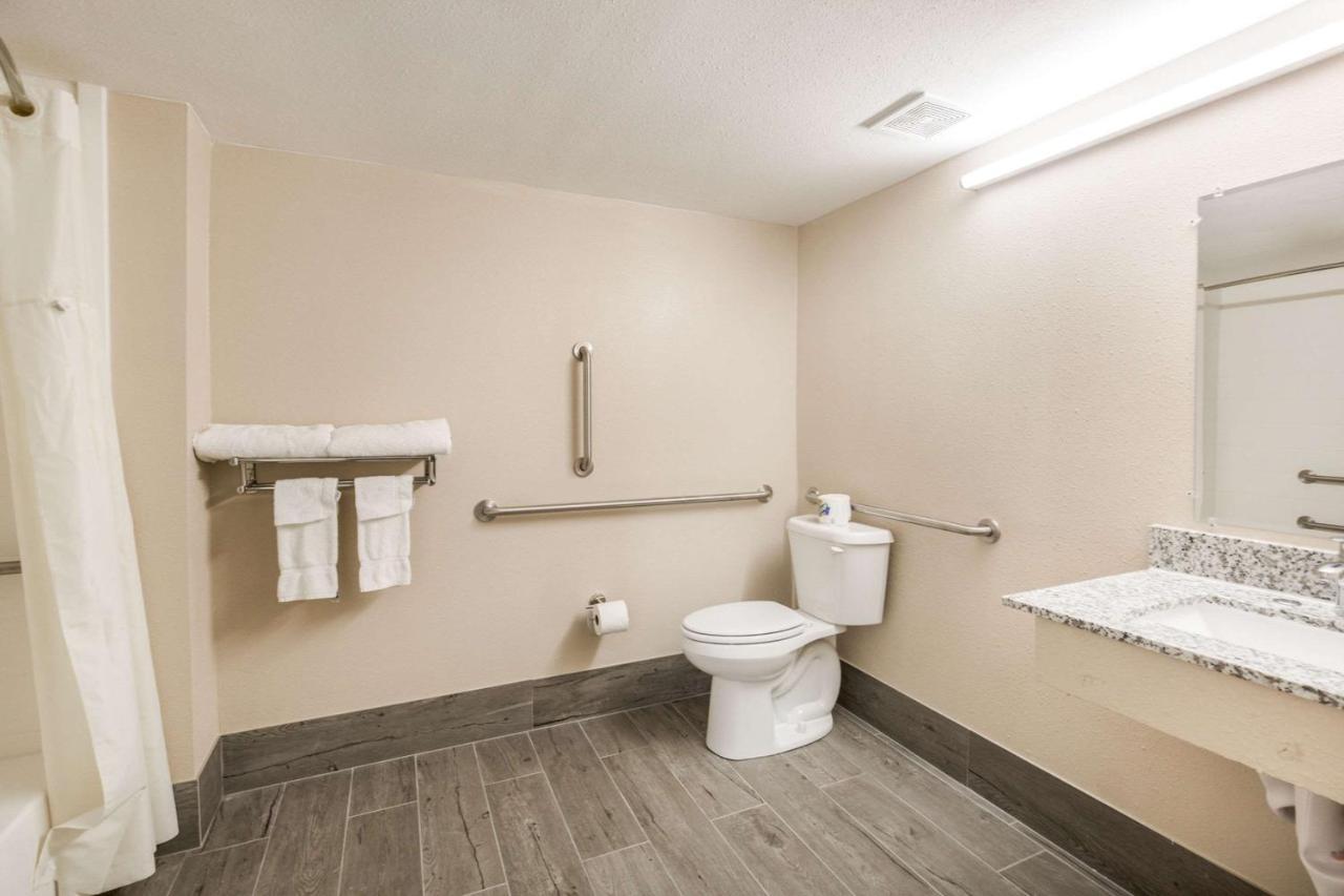 Fairmount Inn & Suites - Stroudsburg, Poconos Delaware Water Gap Eksteriør bilde
